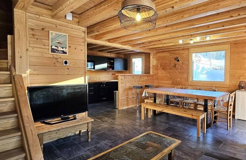 Saint-Sorlin-d'Arves Ski Chalet | Le Belluard Residence - B07 - Wooden chalet with 3 bedrooms for 7 people
