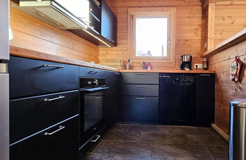 Saint-Sorlin-d'Arves Ski Chalet | Le Belluard Residence - B07 - Wooden chalet with 3 bedrooms for 7 people