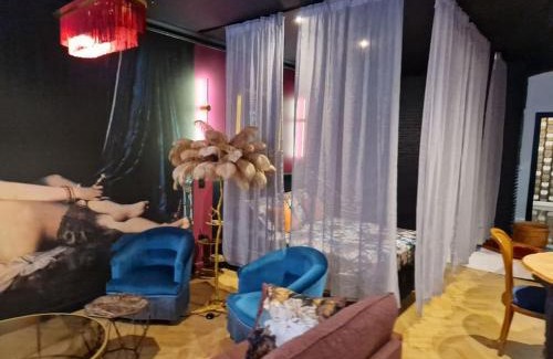 Montauban Apartment | Le Boudoir D'Olympe Appartement érotico-romantique