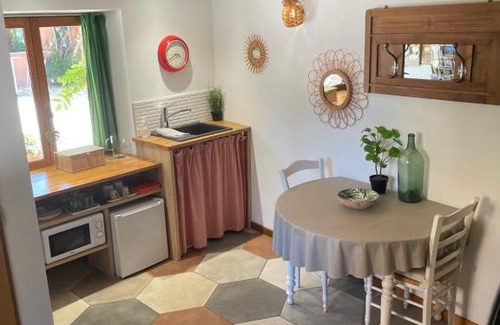 Sollies Pont Bed & Breakfast | LE BOURGUET