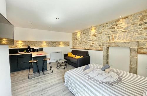 Quimper Apartment | LE CALLOCH 2G - Studio 4 Étoiles - Quartier Gare