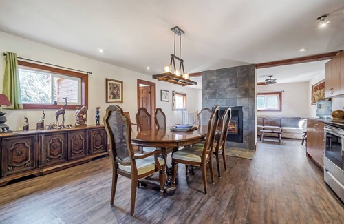 Saint-Michel-des-Saints Ski Chalet | Le Calumet - Lakefront