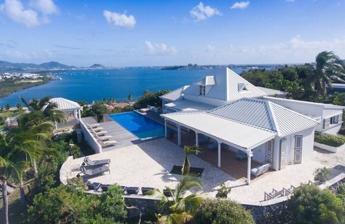 Les Terres Basses Villa | Le Caprice - 270 Degree Views with direct access to the beach