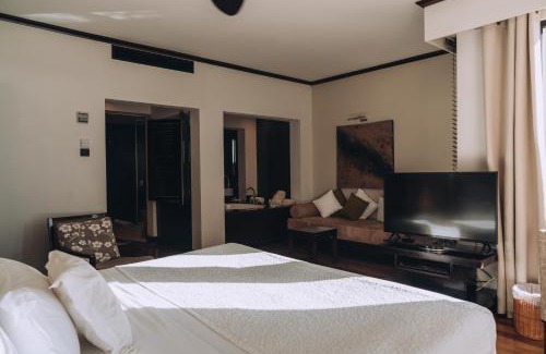 Pointe aux Canonniers Resort | Le Cardinal Resort Mauritius