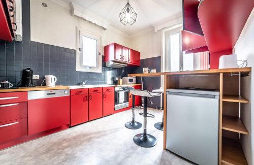 Brive-la-Gaillarde Apartment | Le Centre Tenant Éternel - 3 suites