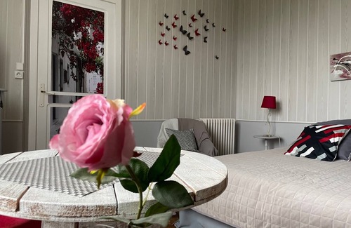 Saint-Laurent-des-Vignes Bed & Breakfast | Le Châlet des Vignes