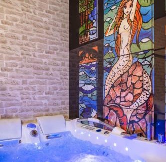 Trelissac Apartment | LE château des sorciers spa expérience