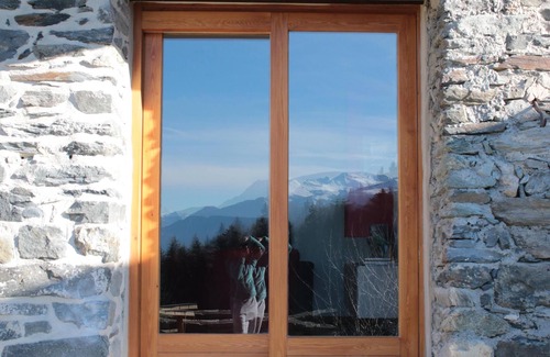 Bourg-Saint-Maurice Ski Chalet | Le Chalet de Simon - Great for families, group of friends or senior persons