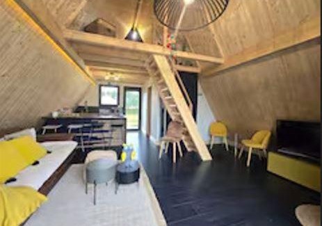 Montreuil-le-Chetif House | le chalet d'hibs