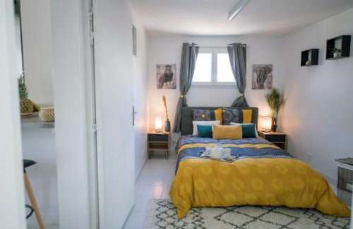 Pontault-Combault House | Le Charmant Pontault Combault