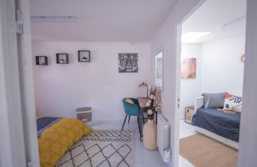 Pontault-Combault House | Le Charmant Pontault Combault