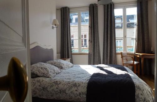 Honfleur Apartment | Le Charme à la Française