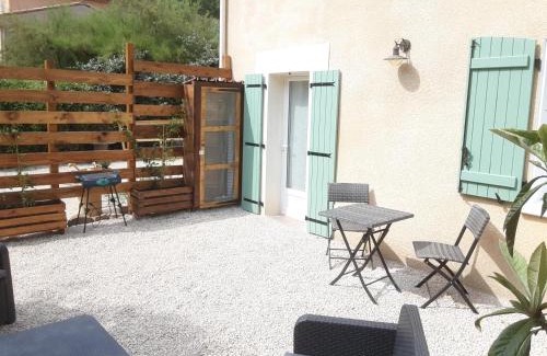 Aubres Apartment | Le chemin de Bruniele