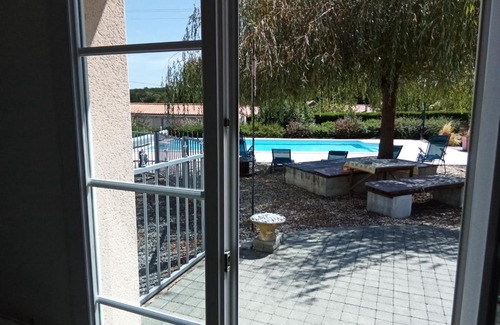 Rochefoucauld - Porte du Perigord Bed & Breakfast | Le cheminblanc suite parentale