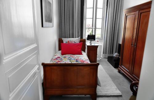 Albi House | LE CHERCHE MIDI Chambres d'hôtes avec CUISINE EQUIPEE grand jardin PARKING SECURISE GRATUIT