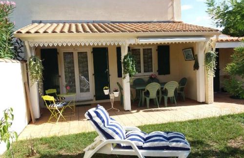 Dolus-d'Oleron Villa | Le clos de la Plage - Villa vintage avec jardin privé - 5mn de la plage - 6 personnes