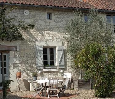 Berthegon Bed & Breakfast | Le Clos des Fayes