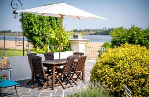 Chenehutte-Treves-Cunault Bed & Breakfast | Le Clos Eugénie