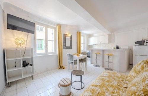 Old Town Apartment | Le cocon - 5 min à pieds du Port