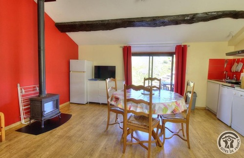 Cenves House | Le Cocon de Mya - Cenves