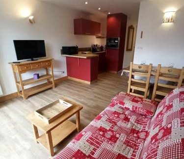 Les Carroz-d'Araches Apartment | Le Cocon des Carroz, au centre de la station et proximité des pistes, apt 4 pers