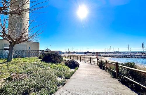 Fos-sur-Mer Apartment | Le Coin de Mer 2, Bord de mer, Plage 30m, Cosy, CLIM, Wifi, 4 personnes