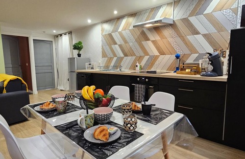 Bram Apartment | ✅Le Concorde *Comfortable 5 minutes from the train station and the Canal du Midi