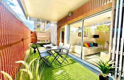 La Rochelle Apartment | Le cosy - Appt avec Patio - 10 min centre-ville - Linge & Ménage inclus