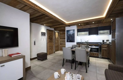 Chamonix City Centre Apartment | Le Cristal de Jade Residence* - MGM Hotels & Residences - 2 Room Apartment 4 People Garden View