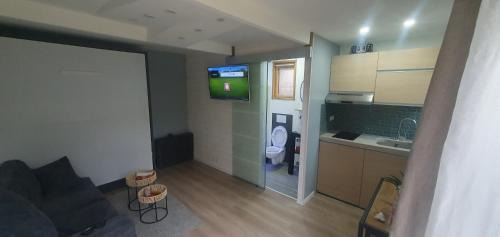 Vitry-sur-Seine Ski Chalet | Le cube II