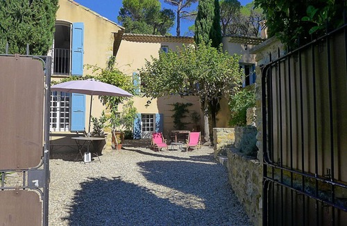 Suze-la-Rousse House | Le Devès, Holiday home, with swimming pool, terraced land