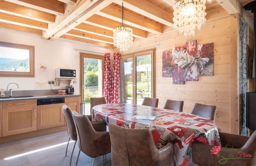 Gerardmer Ski Chalet | Le Domaine des Fleurs, Chalet La Reine des Prés 5* with sauna and swimming pool