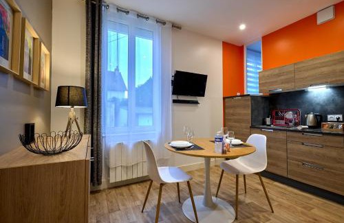Nevers Apartment | Le Faidherbe style Appart' Hôtel - WIFI gratuit - Parking Gratuit Calme et Lumineux
