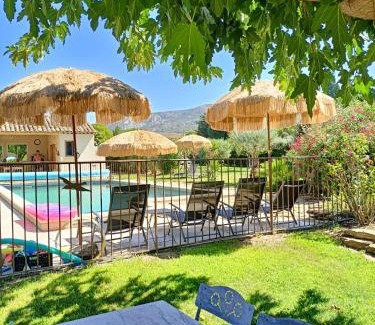 Cavaillon Bed & Breakfast | Le faré tchanqué chambre d'hôtes, parking gratuit sur place