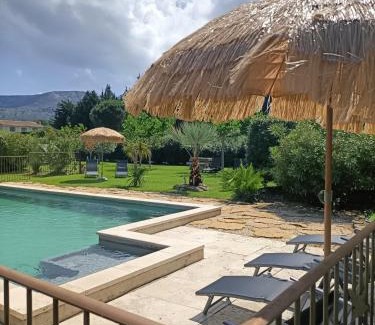Cavaillon Bed & Breakfast | Le faré tchanqué chambre d'hôtes, parking gratuit sur place
