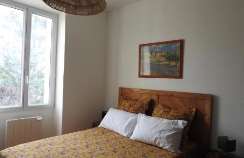 La Tour-d'Aigues Apartment | Le gîte du forgeron