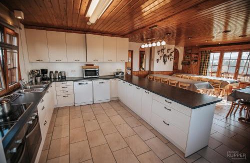 Chodes Ski Chalet | Le Gagnage 31 pers- Malmedy, rustique, vue, wellness
