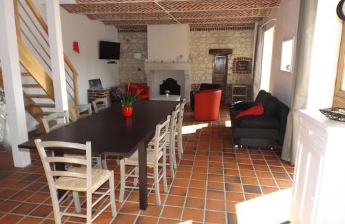 Mont-Saint-Eloi House | Le gite des Menhirs