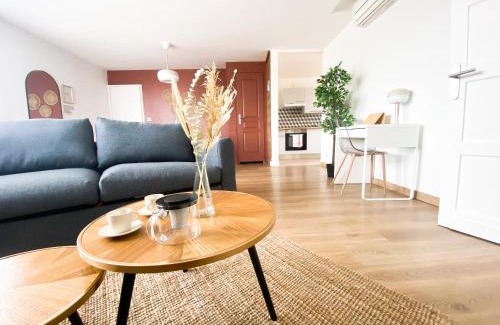 Perigueux Apartment | Le Grand 117 - Climatisation - Wifi - Parking proche