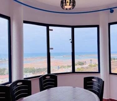 Oualidia Apartment | Le grand château Vue sur Mer uniquement les familles