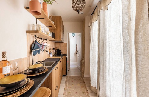 Carpentras Apartment | Le Jardin Secret - Riad Suite with Jacuzzi
