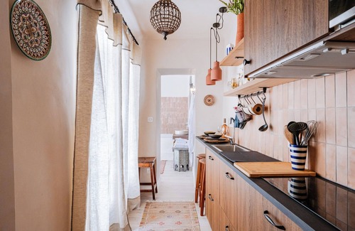 Carpentras Apartment | Le Jardin Secret - Riad Suite with Jacuzzi