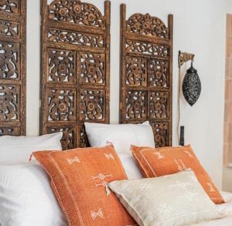 Carpentras Apartment | Le Jardin Secret - Suite Riad avec Balnéo