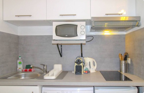Carnot Apartment | Le jean, Charming studio, all comforts, center of Cannes