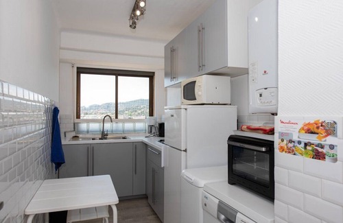 Le Lavandou Apartment | Le Lavandou, Nice Two-bedroom to rent for 4 people, breathtaking seaview, steps from the beach