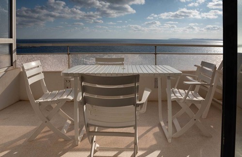Le Lavandou Apartment | Le Lavandou, Nice Two-bedroom to rent for 4 people, breathtaking seaview, steps from the beach
