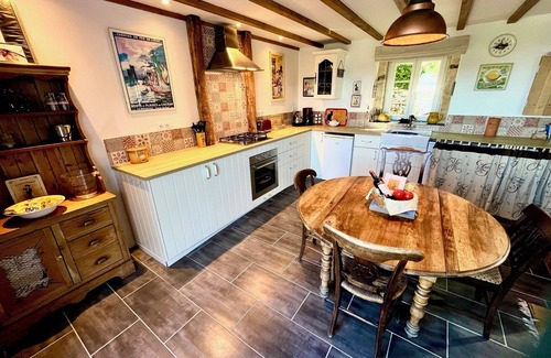 Montmoreau-Saint-Cybard House | 'Le Lievre', stunning two person gite.