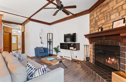 Mont-Tremblant Apartment | Le Manoir 106-7 by Escapades Tremblant