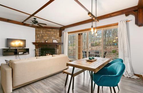 Mont-Tremblant Apartment | Le Manoir 106-7 by Escapades Tremblant