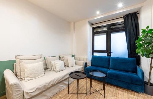 Strasbourg -Saint-Denis Apartment | Le Marais l 5BR & AC - Duplex Home in Paris